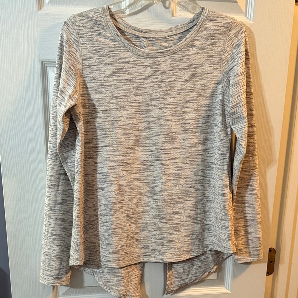 Zyia Split Back Gray Long Sleeve Top